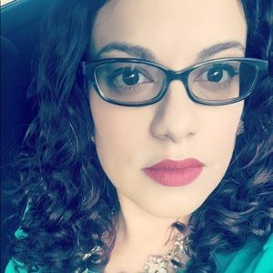 Meet your Posher, Mariela